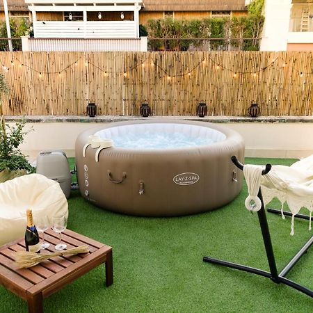 Ferienwohnung Apulialux Penthouse & Garden Con Spa In Centro Bari Exterior foto