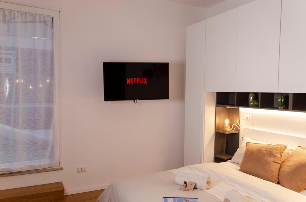 Ferienwohnung Apulialux Penthouse & Garden Con Spa In Centro Bari Exterior foto