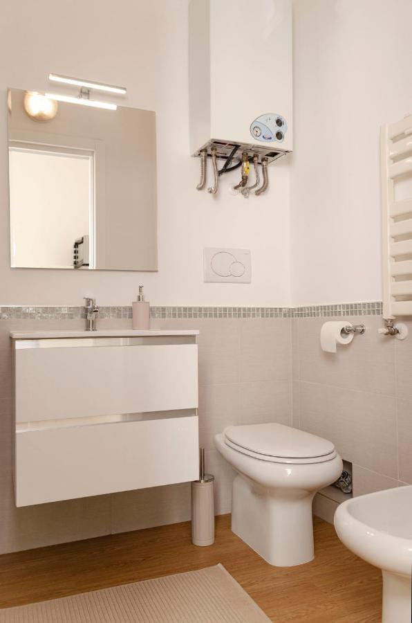 Ferienwohnung Apulialux Penthouse & Garden Con Spa In Centro Bari Exterior foto
