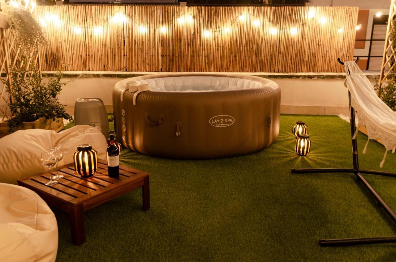 Ferienwohnung Apulialux Penthouse & Garden Con Spa In Centro Bari Exterior foto