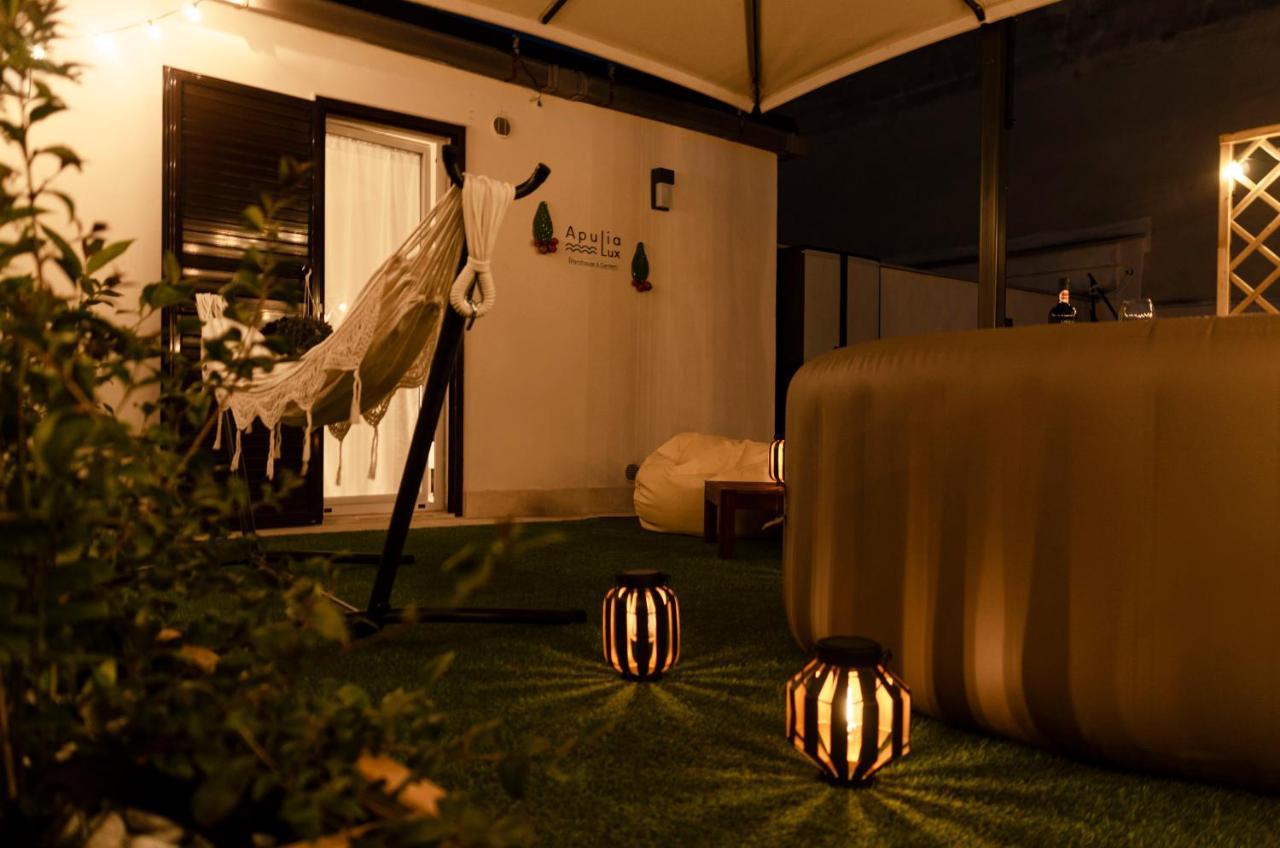 Ferienwohnung Apulialux Penthouse & Garden Con Spa In Centro Bari Exterior foto